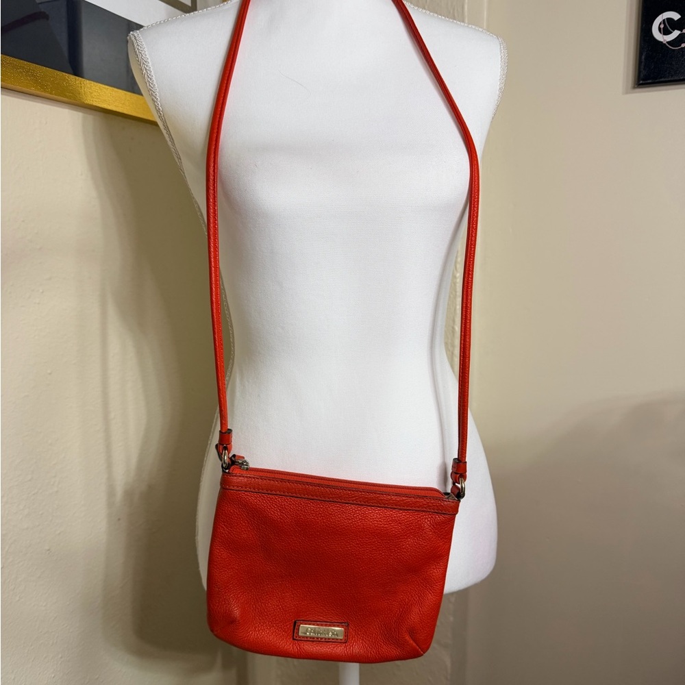 Calvin Klein Vibrant Red‎ Crossbody Bag - Picture 2 of 3